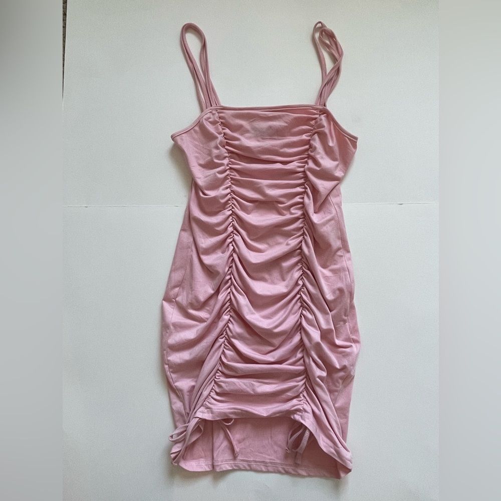 Mold-to-body pink mini dress
